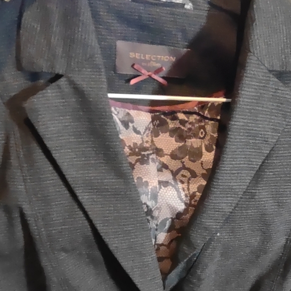 Selection by S. Oliver Blazer Size 10 - Picture 7 of 12